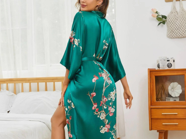 Slipintosoft Unveils New Collection of Luxurious Silk Robe