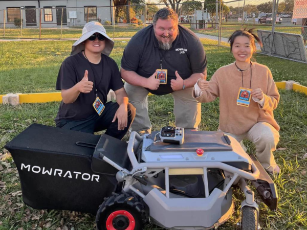 Mowrator Showcases Advanced Lawn Mower Technology at GIE Expo in Kentucky